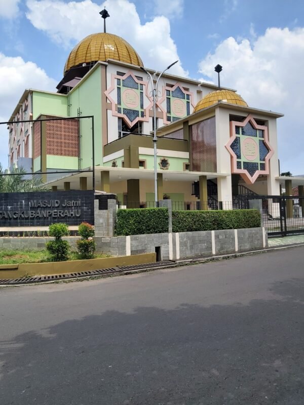 Paket Wedding di Aula Masjid Jami Tangkuban Perahu - Gambar 8