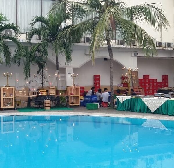 Paket Wedding di Royal Park Swimming Pool