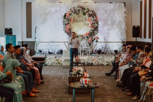 Paket Wedding di Hotel Santika Gresik - Gambar 4