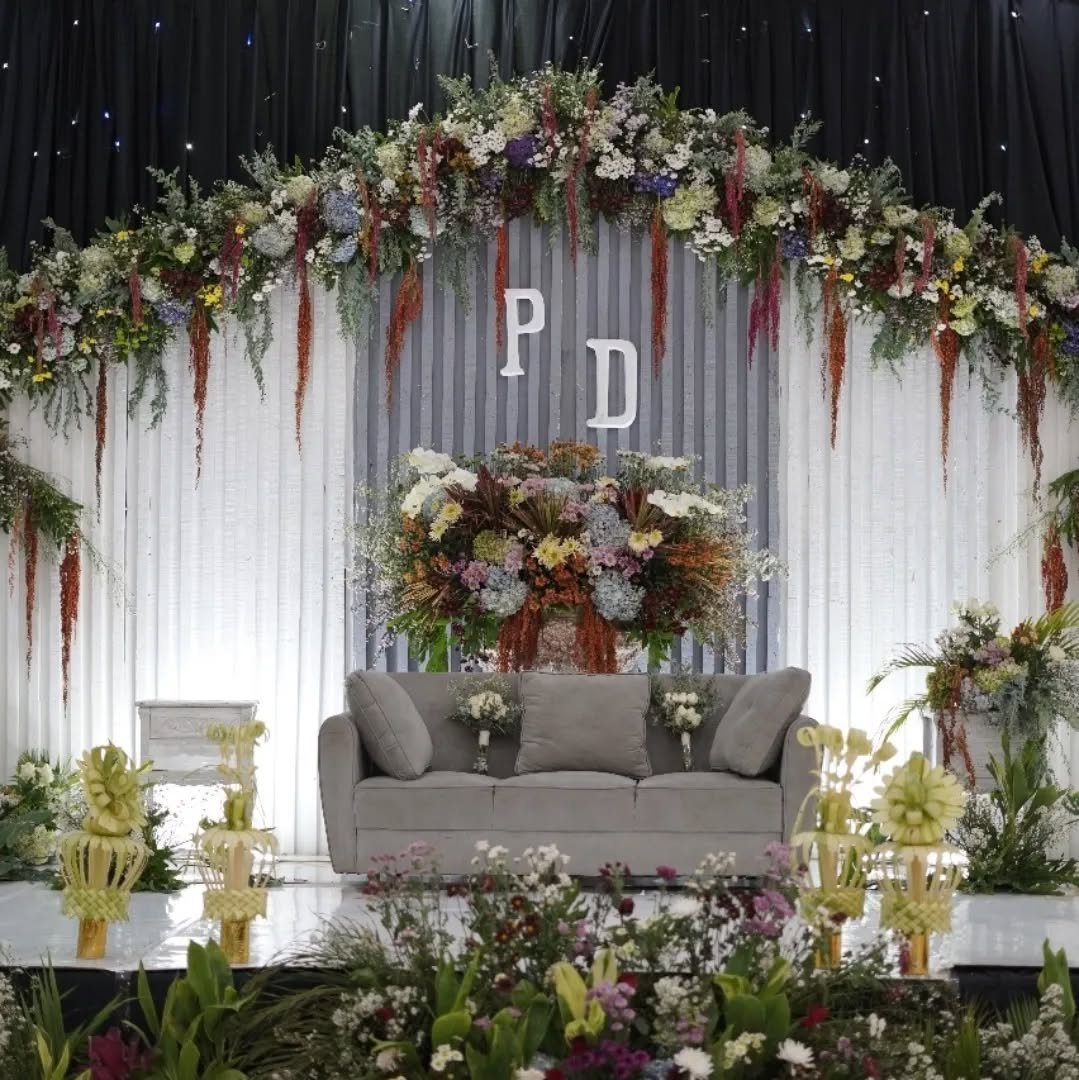 Wedding Party & Dissy di Ballroom EdOTEL Hotel Sidoarjo