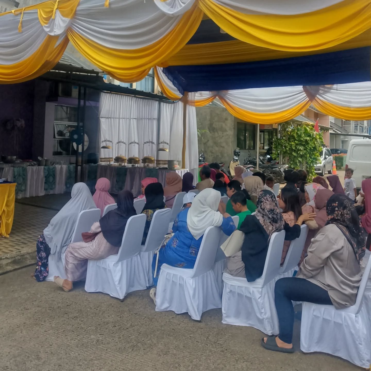 Tasyakuran Khitanan Ananda Verrell di  Perumahan Serpong Garden 1 Cisauk Tangerang