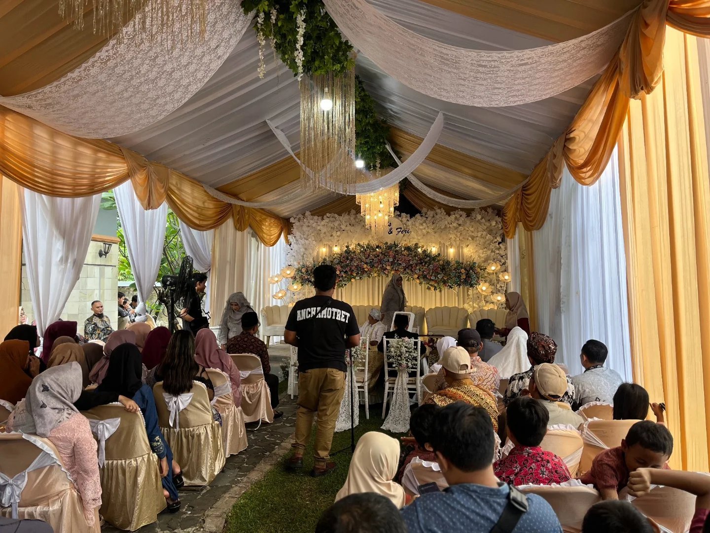 Wedding Fery & Gendhis di GSG Sanggar Senam Ratri Pancoran Mas Depok