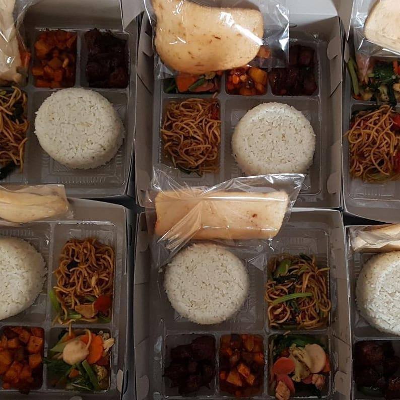 Nasi Kotak Silver