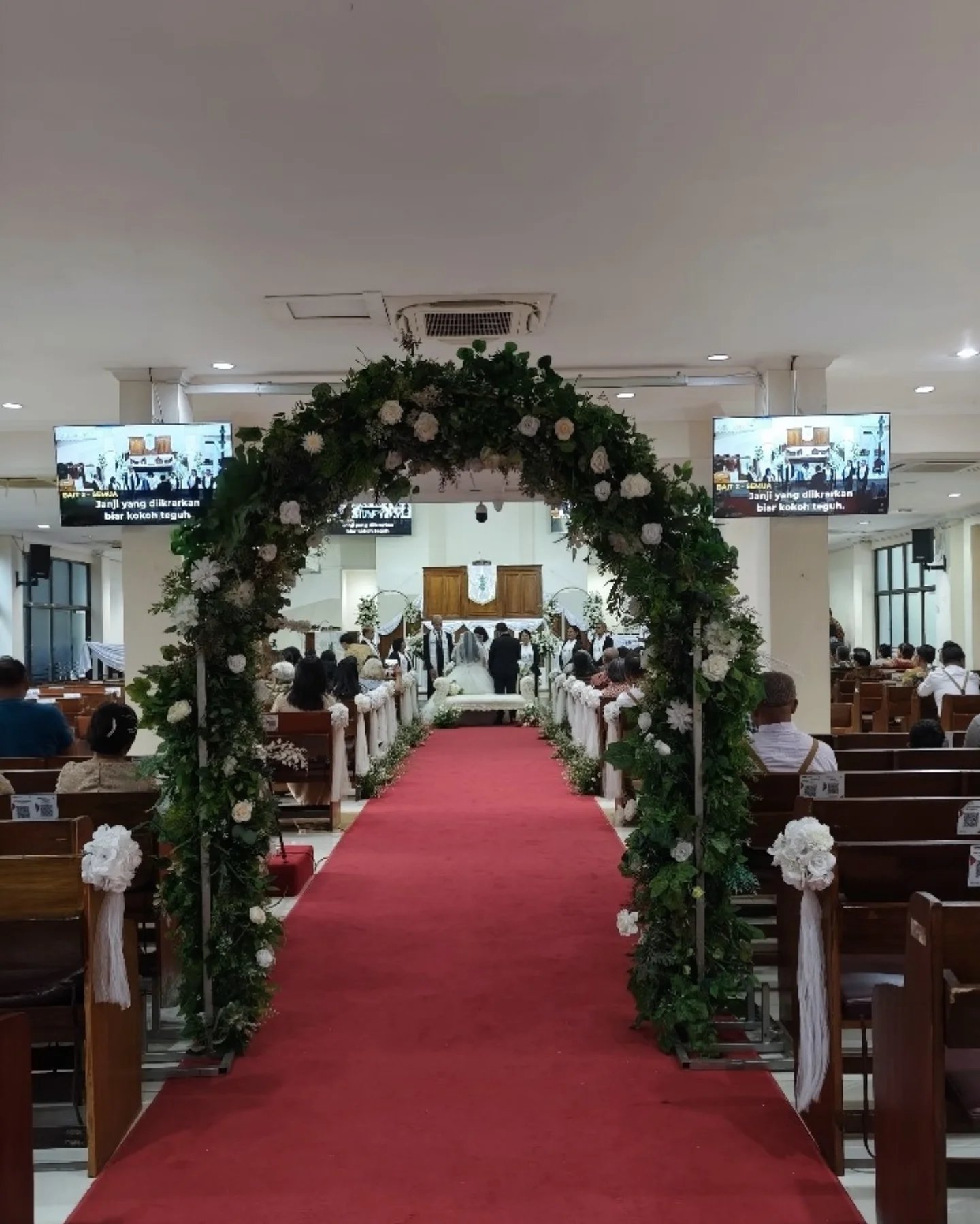 Intimate Wedding Alexander & Maya di Gedung GPIB Gloria Bekasi