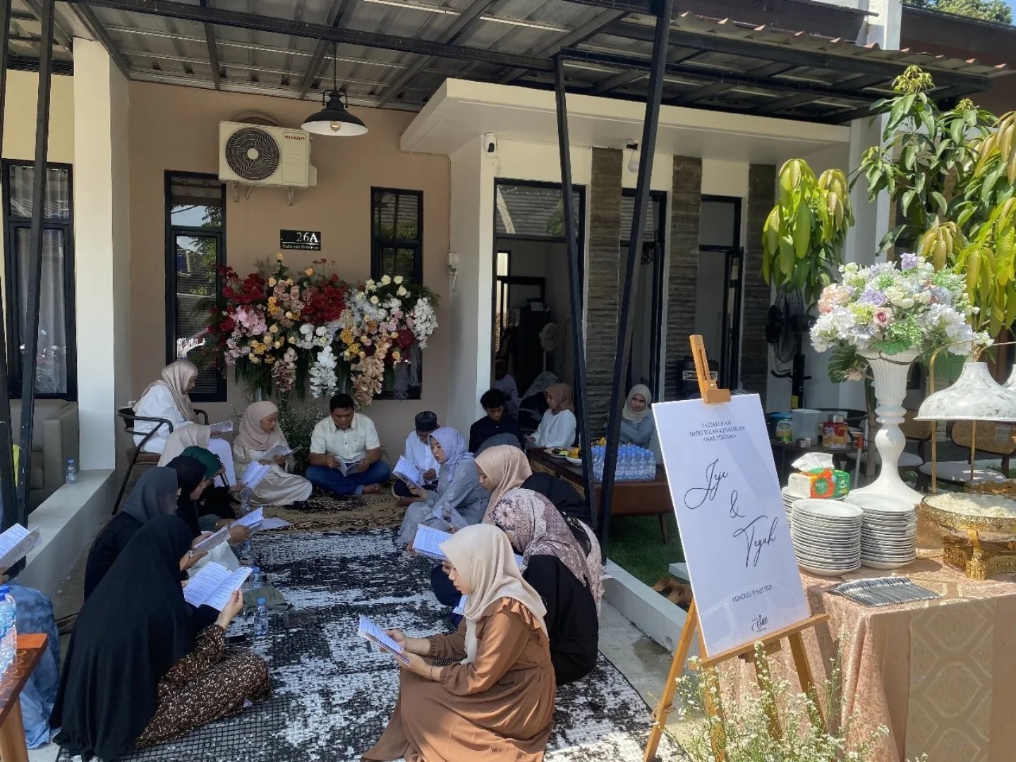 Tasyakuran Empat Bulanan Jeje & Teguh di  Padmasari Parung Bogor