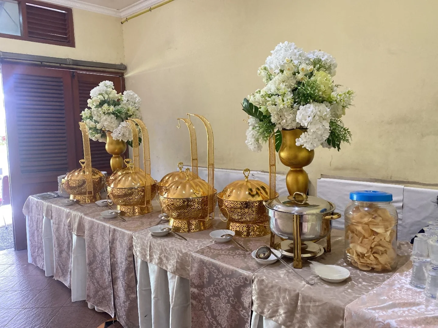 catering prasmanan depok