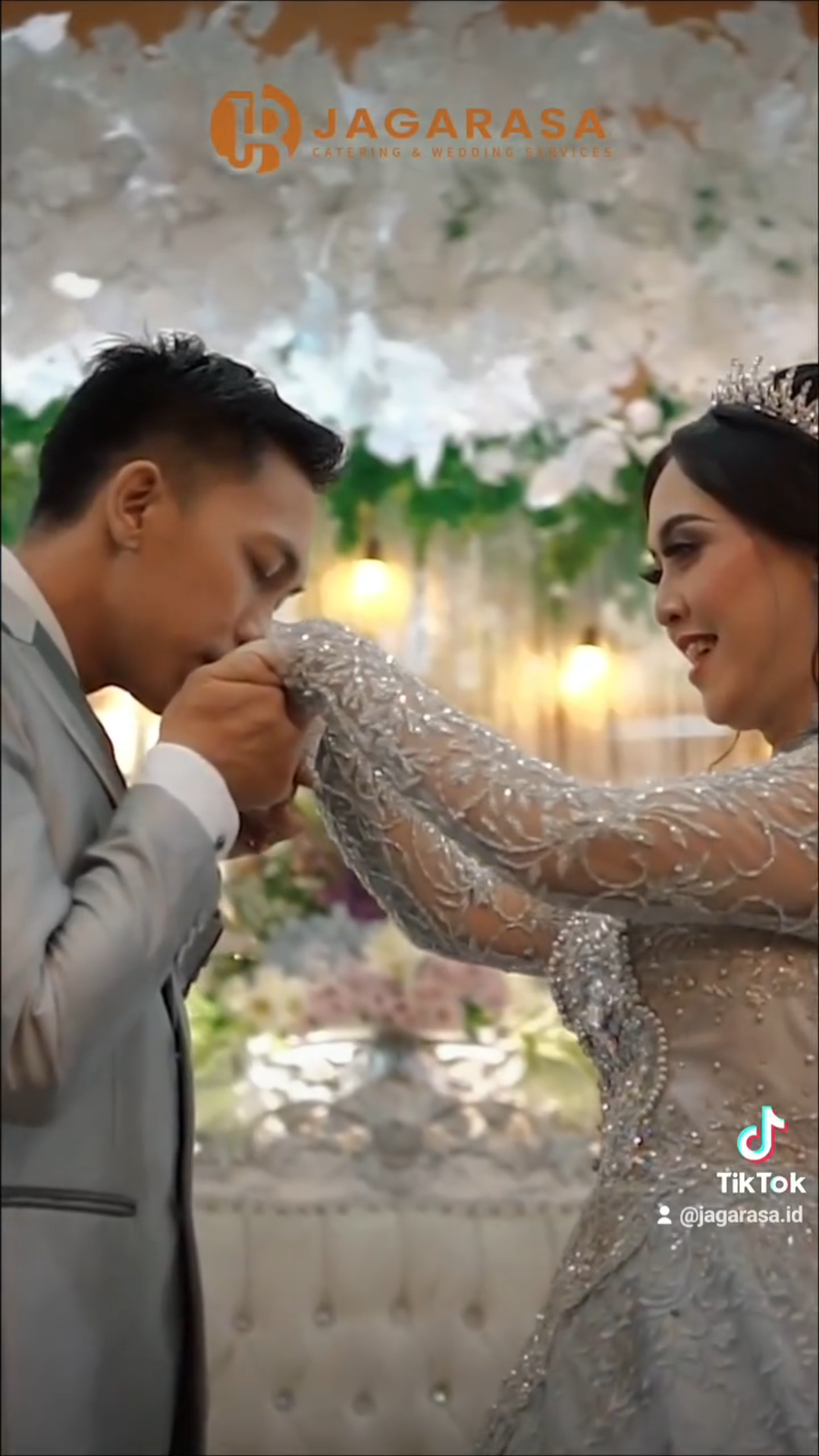 Wedding Mahendra & Dinda di Gedung Graha Wisata Surabaya
