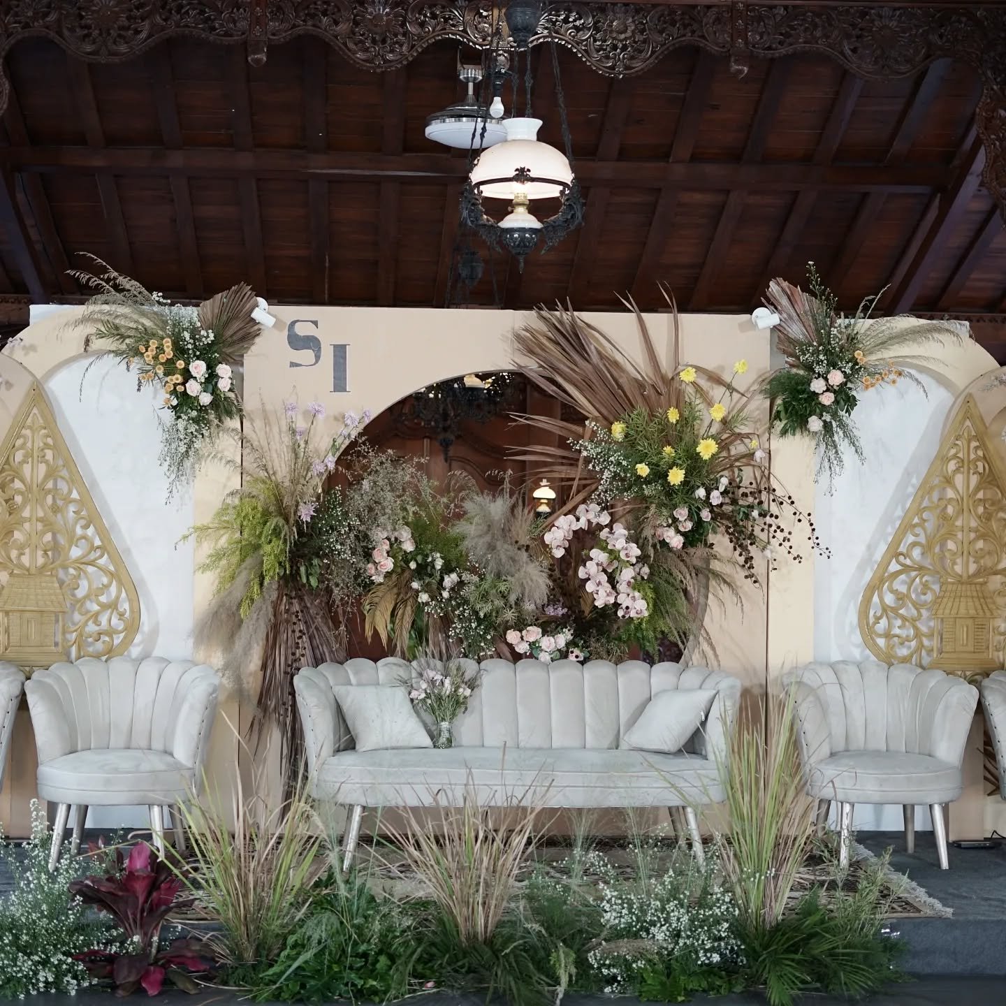 Wedding Setiawan & Irma di Semi Outdoor Venue Joglo Bringin Rejo Surabaya