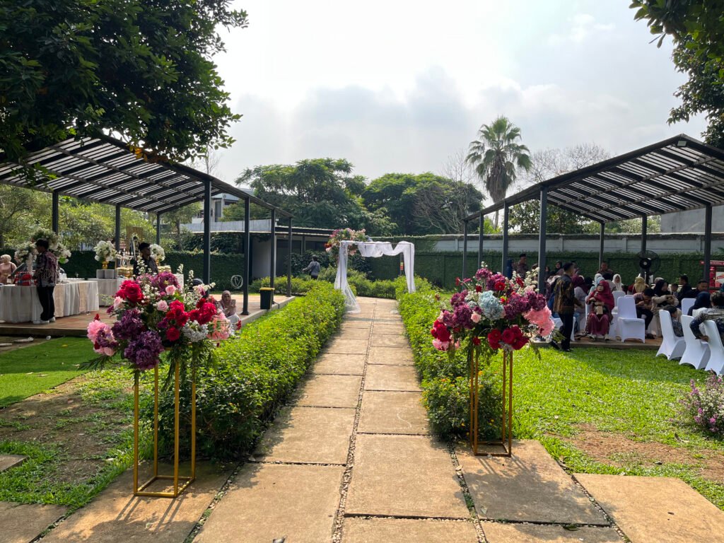 Outdoor venue gemintang sawangan