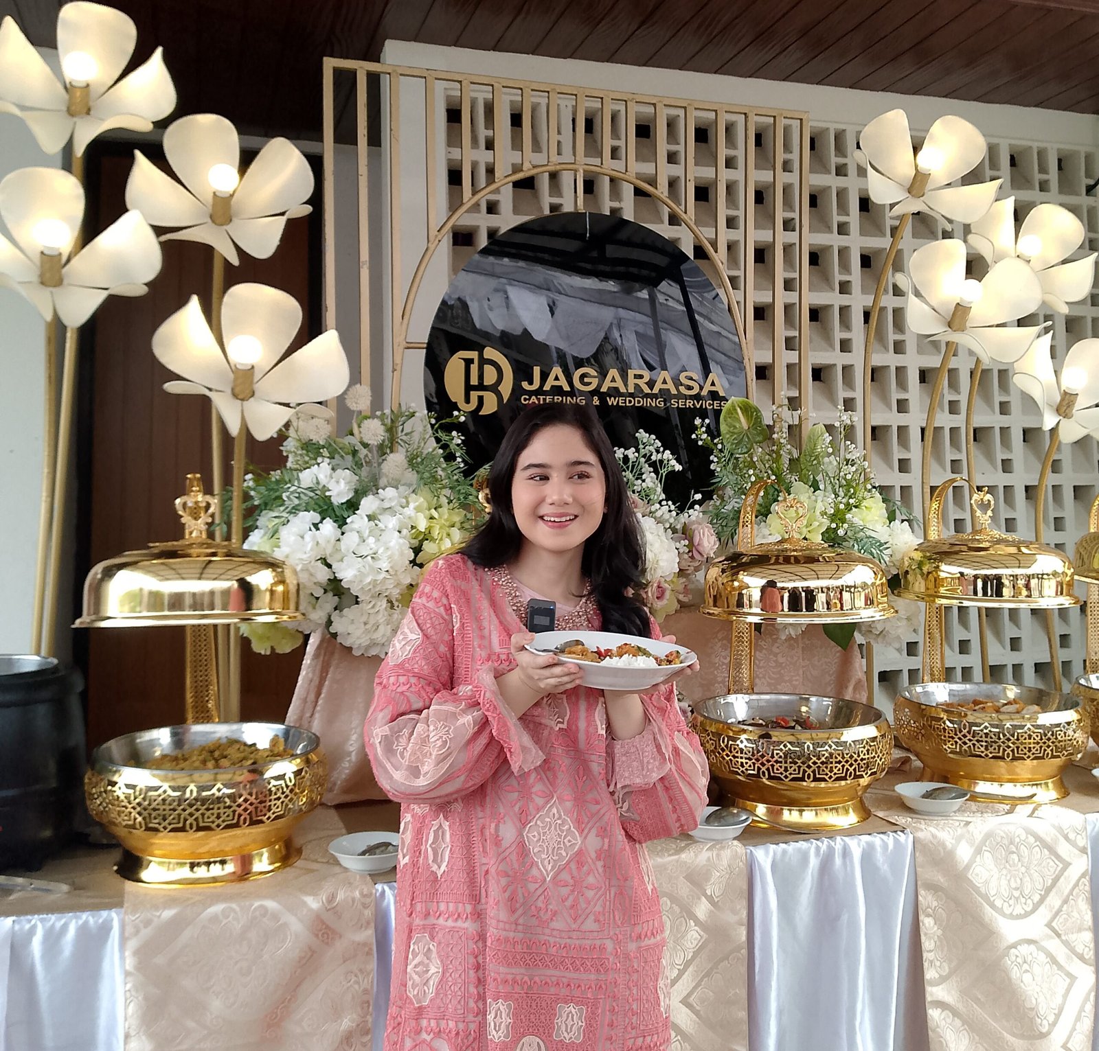 Menaklukkan Panasnya “Planet” Bekasi dengan Sajian Penuh Berkah: Panduan Ultimatif Paket Buka Puasa dan Catering Ramadhan 2026