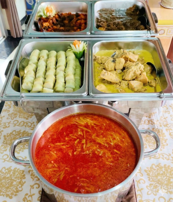 Prasmanan ketupat lengkap