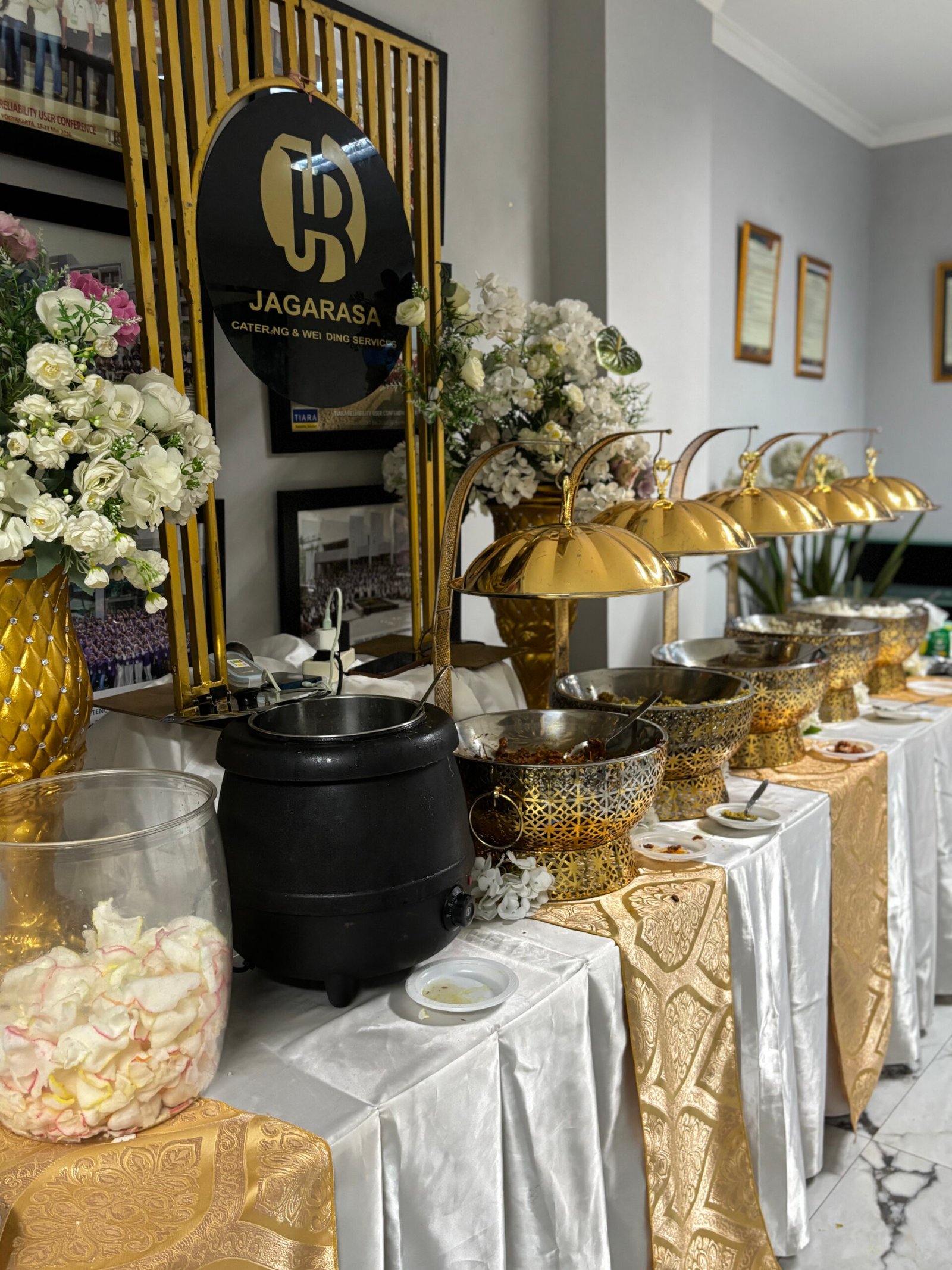 Hangatnya Momen Kemenangan di Kota Hujan: Layanan Catering Ketupat Idul Fitri dan Halal Bihalal Bogor